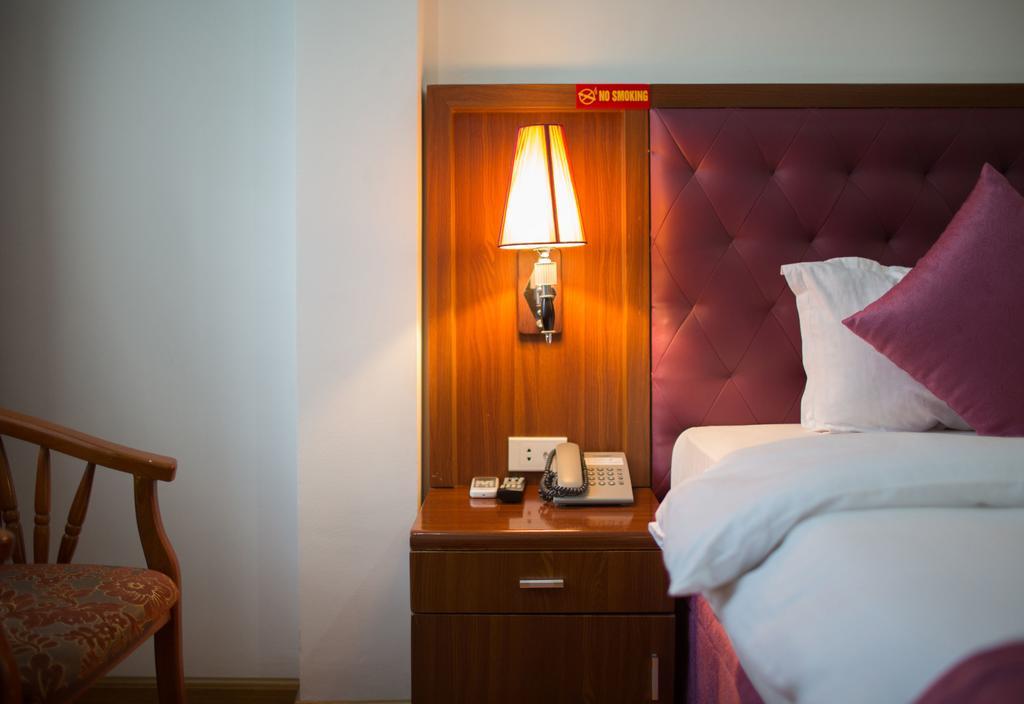 Brandi Hanoi Hotel Екстериор снимка